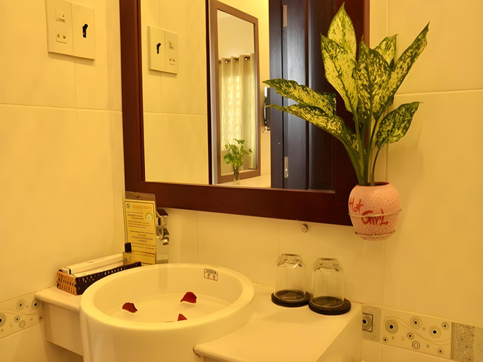 Bathroom 4, Hau Giang 2 Hotel Can Tho, Ninh Kiều