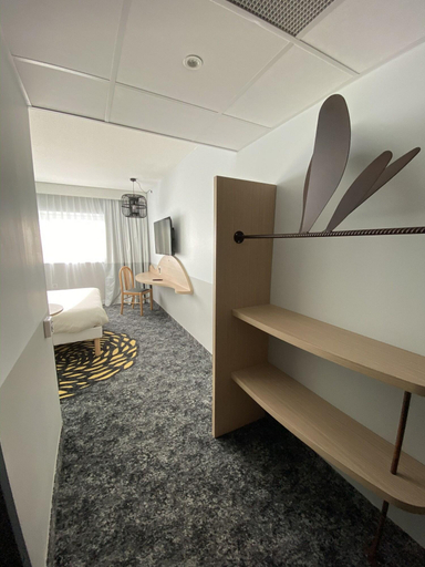 Bathroom 5, ibis Styles Nancy Laxou, Meurthe-et-Moselle