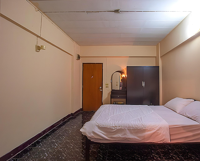 Bedroom 2, S.A.M. Apartment, Wang Thonglang