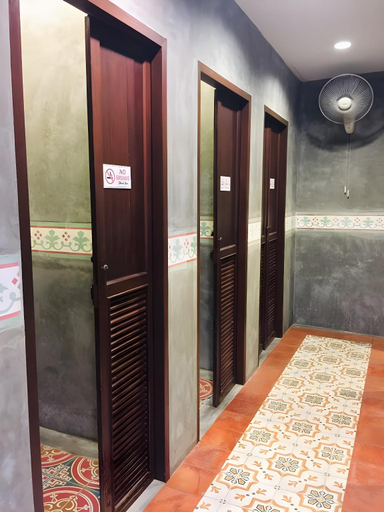 Bathroom 4, Sunny Hostel Phuket, Pulau Phuket