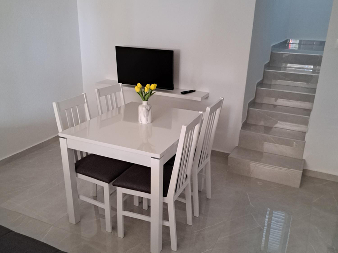 Others 5, Apartments M&A 2, Makarska