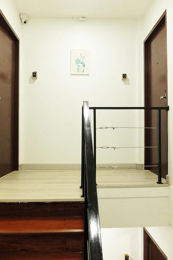 Others 5, 398 HOSTEL, Bang Plad