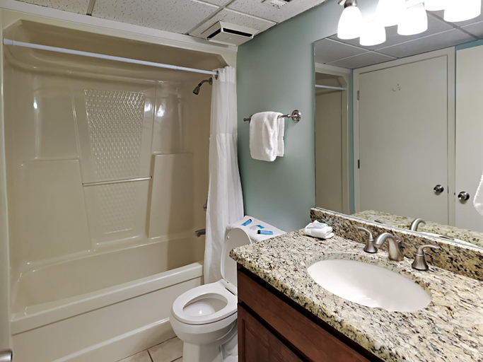 Bathroom 3, Edgewater Villa 2605 su-9113EDGEE62605EW-10231, Bay