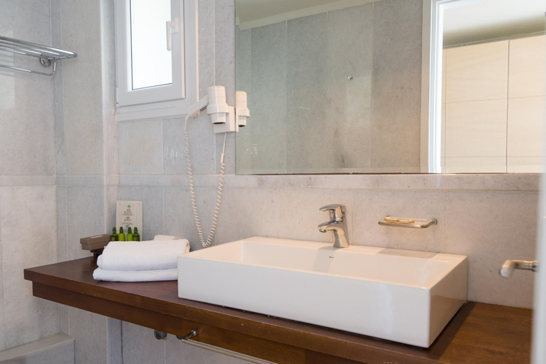 Bathroom 4, Antinea Suites Hotel & Spa, South Aegean