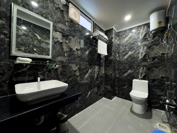 Bathroom 3, HOTEL PARAS CHITTORGARH, Chittaurgarh