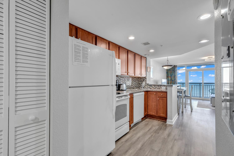 Others 2, Ocean View 1BR Condo with Private Balcony, Horry