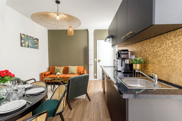Others 5, Family Suites Caumartin I-II, Paris