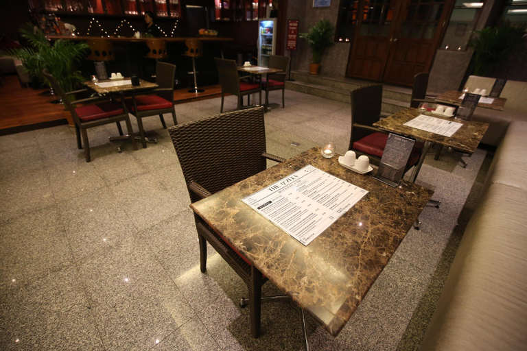 Food & Drinks, The Euro Grande Hotel, Wattana