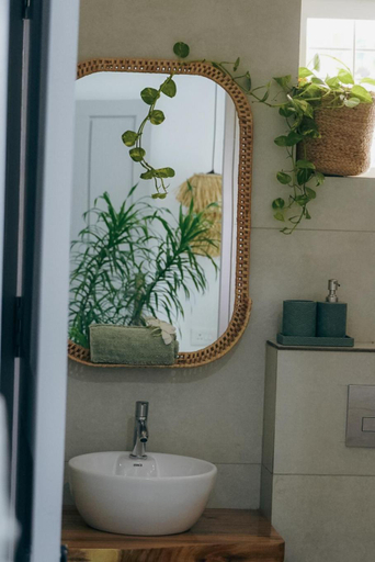Bathroom 4, Utopia Varkala, Thiruvananthapuram