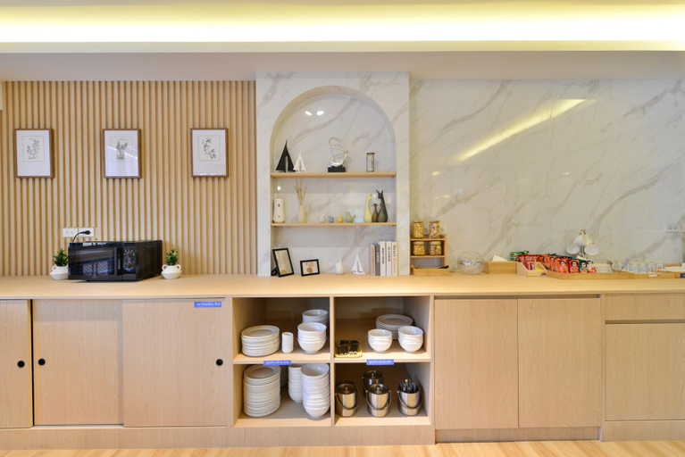 Others 3, V32 Hotel, Chatuchak