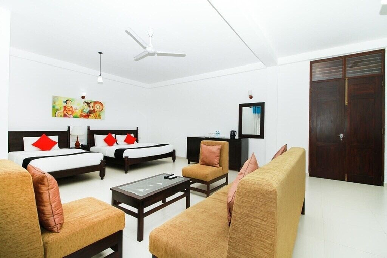 Bedroom 2, Blue Spring Hotel, Panadura