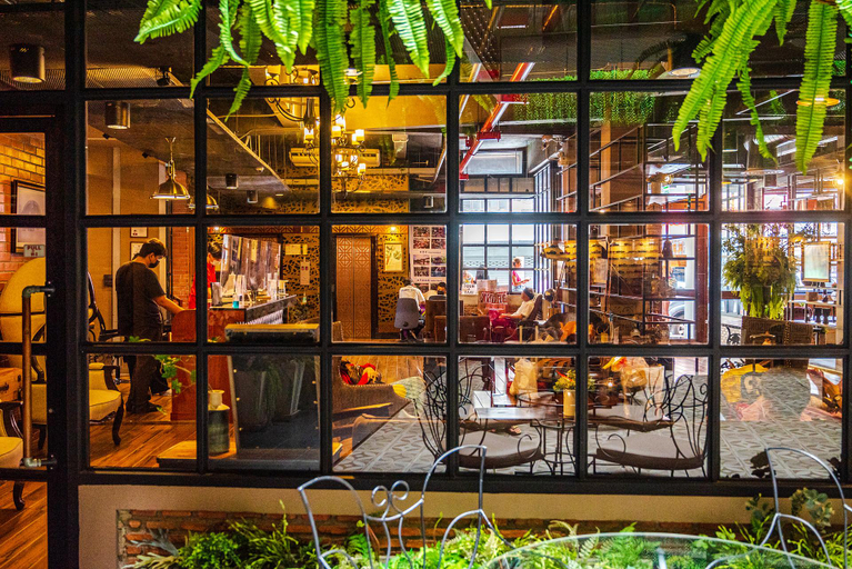 Food & Drinks 5, W22 by Burasari, Samphantawong