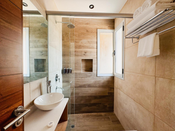 Bathroom 4, Casa Foresta, Capital