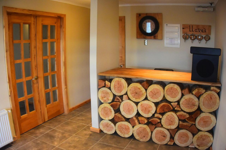 Others 3, Hostal El Puestero, Última Esperanza