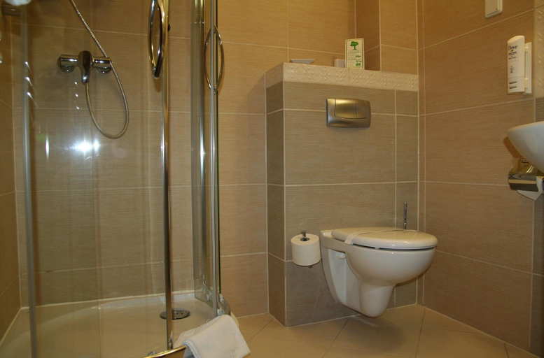 Bathroom 3, Centuria Hotel & Natural Spa, Zawiercie