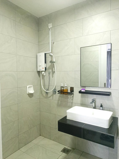 Bathroom 3, Skytrees Serviced Apartment Aeon Bukit Indah with TV box-B22, Johor Bahru