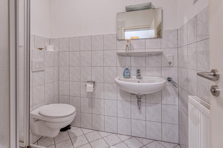Bathroom 4, Touch Down Motel, Rhein-Sieg-Kreis