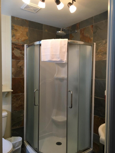 Bathroom 4, Auberge de La Tour du Lac, Les Laurentides