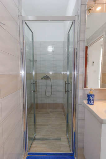 Bathroom 3, Villa Drago, Marina