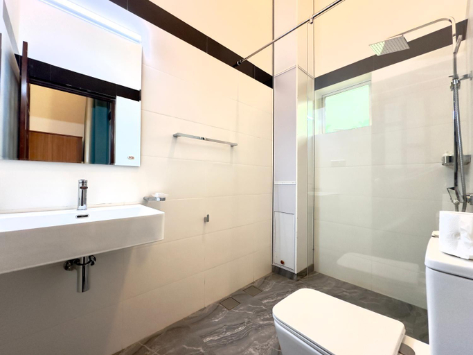 Bathroom, Even Beach Resort, Wennappuwa