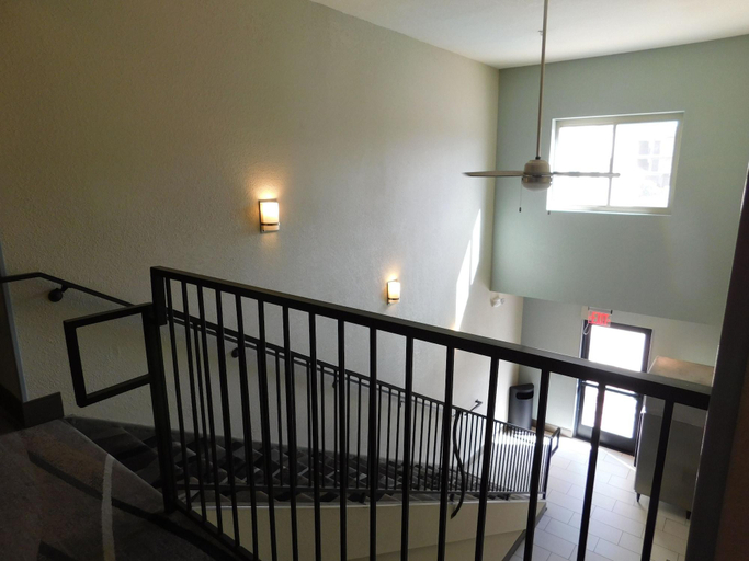 Public Area 2, Island Suites, Mohave