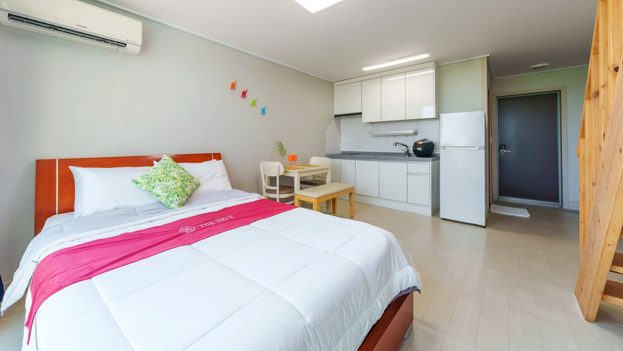 Bedroom 3, Suncheon The Sky Pool Villa, Suncheon