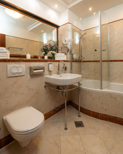 Bathroom 4, Dvorec Jeruzalem, Ormož