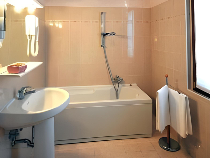 Bathroom 4, Ai Campi Di Marcello Hotel, Gorizia