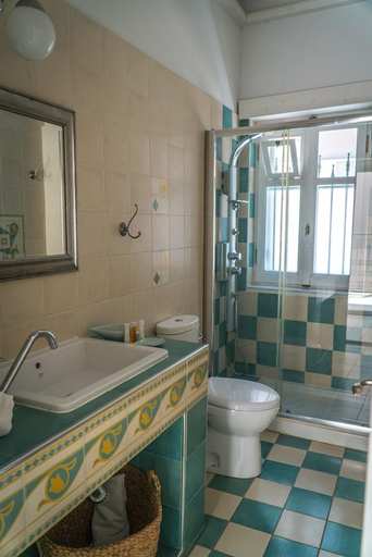 Bathroom 4, Efchi 1904, South Aegean