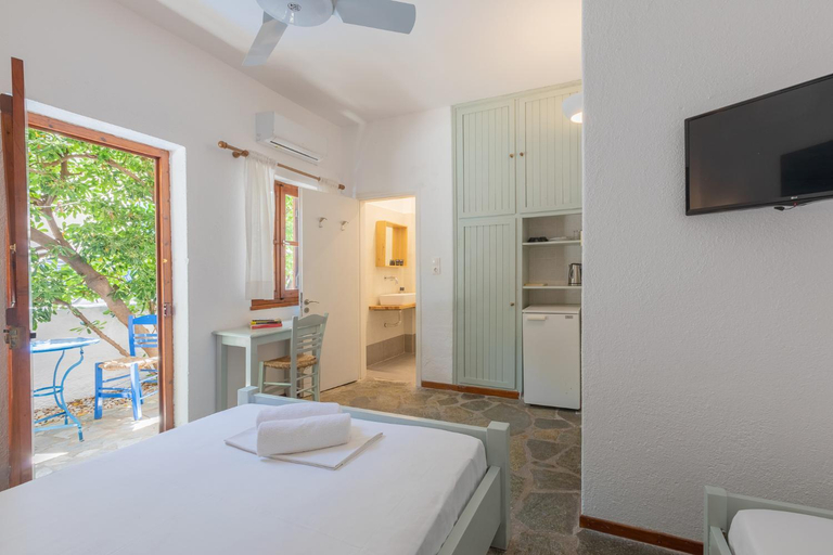 Bedroom 2, Alkyoni Forest Rooms, Attica