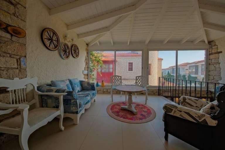 Public Area 3, Moranka, Çeşme