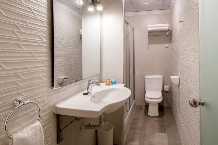 Bathroom 4, Hotel La Cala, Alicante