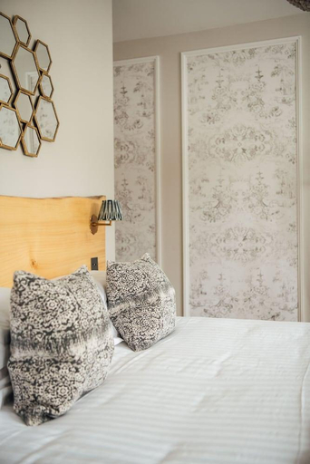 Bedroom 2, The Fox at Willian, Hertfordshire