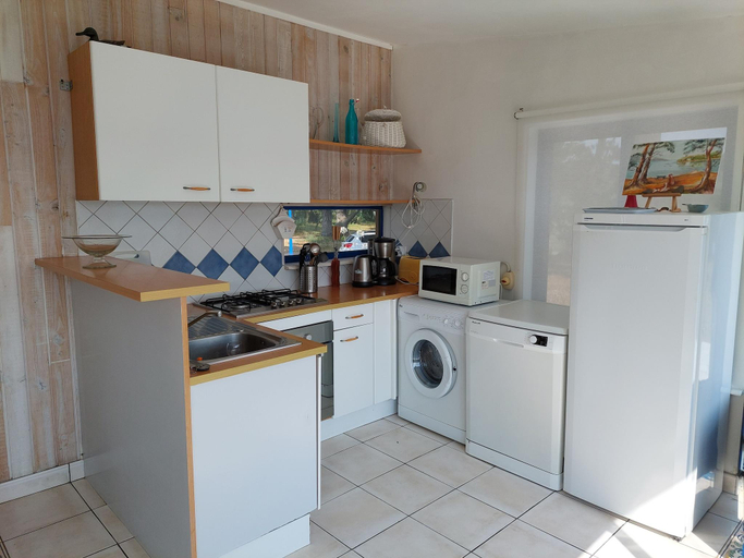 Others 5, Villa in Le Faou with Panoramic Sea Views, Finistère