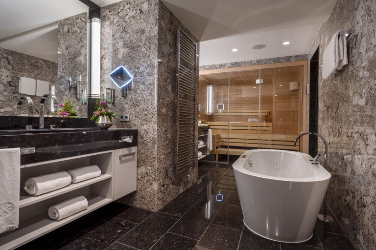 Bathroom 5, Maritim Hotel Ingolstadt, Ingolstadt