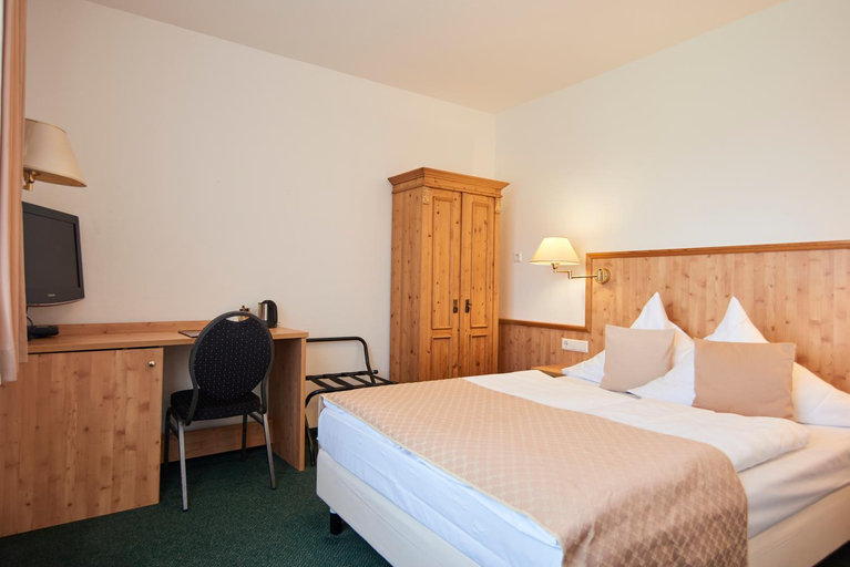 Bedroom 2, Hotel Restaurant Adler, Ostalbkreis