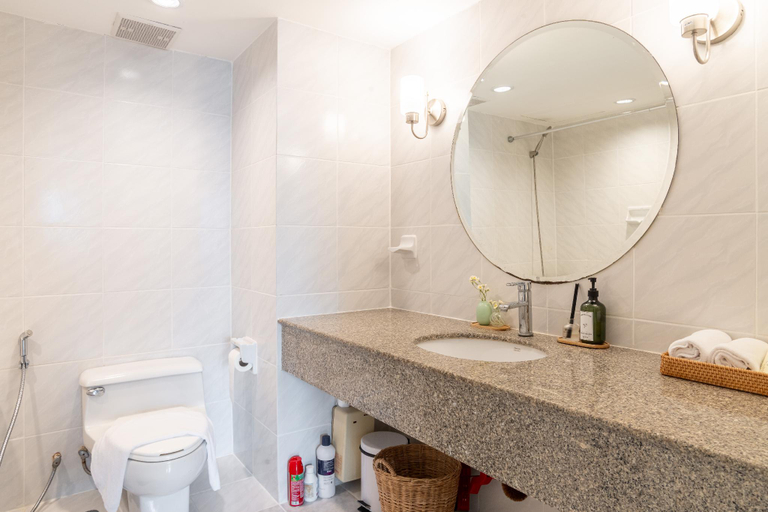 Bathroom 5, BUA Suite Sukhumvit, Nana BTS, Khlong Toey