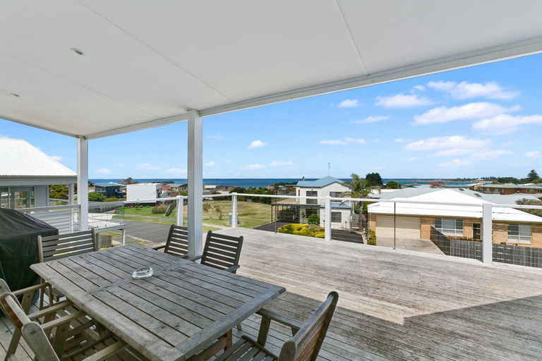 Others 5, Seaview Apollo Escape, Colac-Otway - South