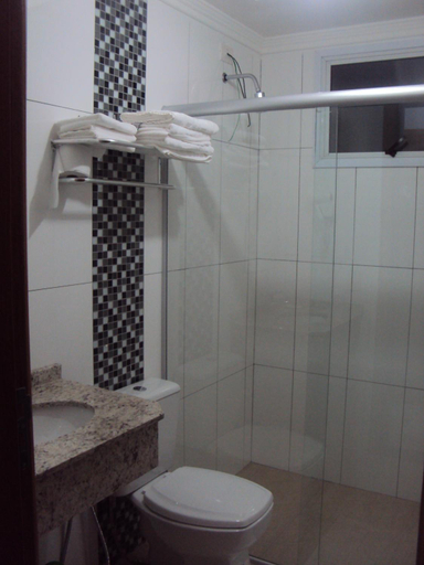 Bathroom 4, Hotel Baviera Iguassu, Foz do Iguaçu