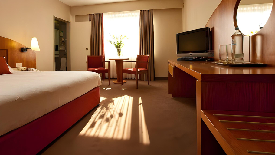 Bedroom 2, Astoria Hotel Antwerp, Antwerpen
