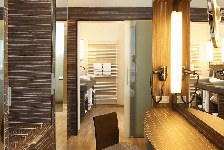 Bathroom 3, Strandhotel Duhnen, Cuxhaven