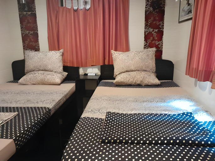 Bedroom 2, Maharaja Guest House, Kowloon