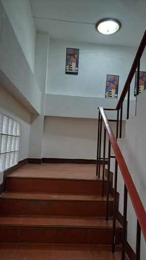 Others 4, Om Inn, Wattana