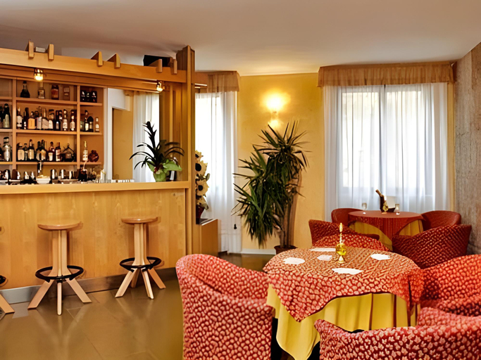 Food & Drinks 4, Astra, Brescia
