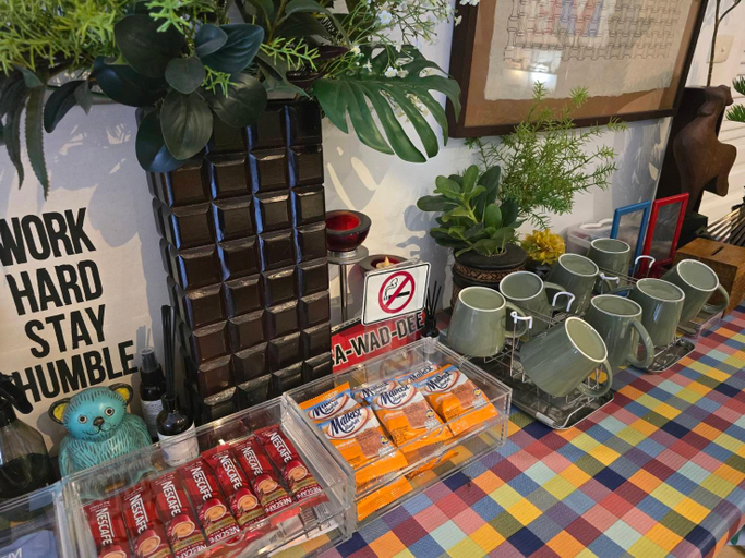 Food & Drinks 5, Somewhere to Escape - Hometel, Bang Rak