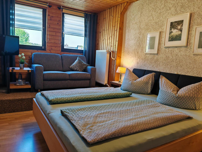 Bedroom 3, Hotel Pension Wolf, Forchheim