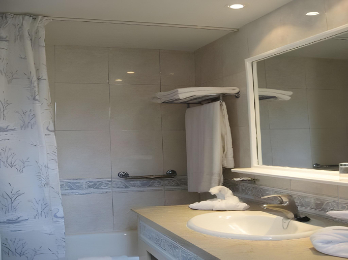 Bathroom 4, Apartment Club Vista Serena, Las Palmas