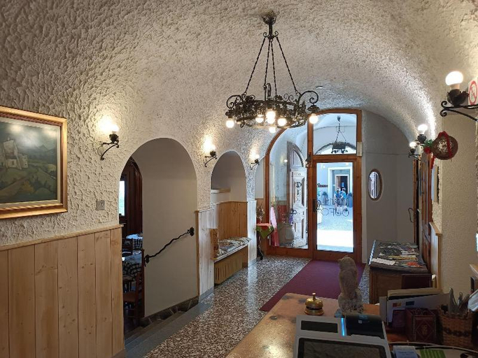 Others 4, Albergo Gufo Depandance, Sondrio