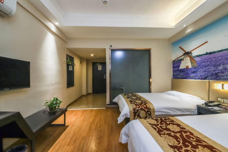 Bedroom 2, Super 8 (Zhengzhou Railway Station), Zhengzhou