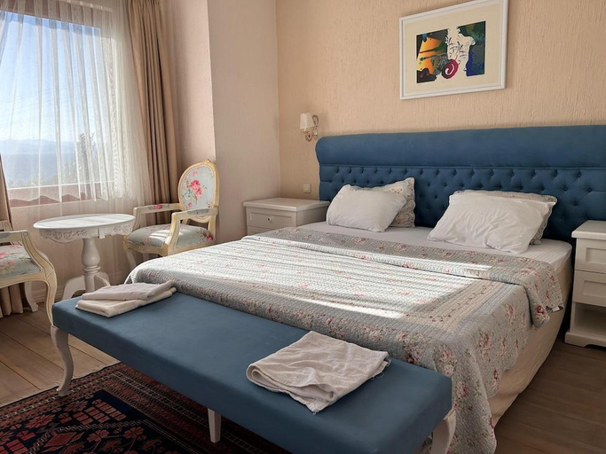 Bedroom 3, Aeneas Hotel, Edremit